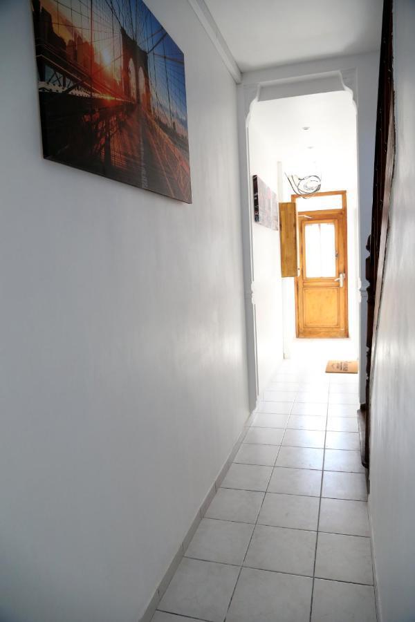 Pluton Daire Saint-Quentin  Dış mekan fotoğraf